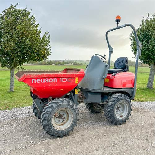 Wacker Neuson 1001 - Csuklós dömper: 1 kép. Wacker Neuson 1001 - Csuklós dömper: 1 kép.