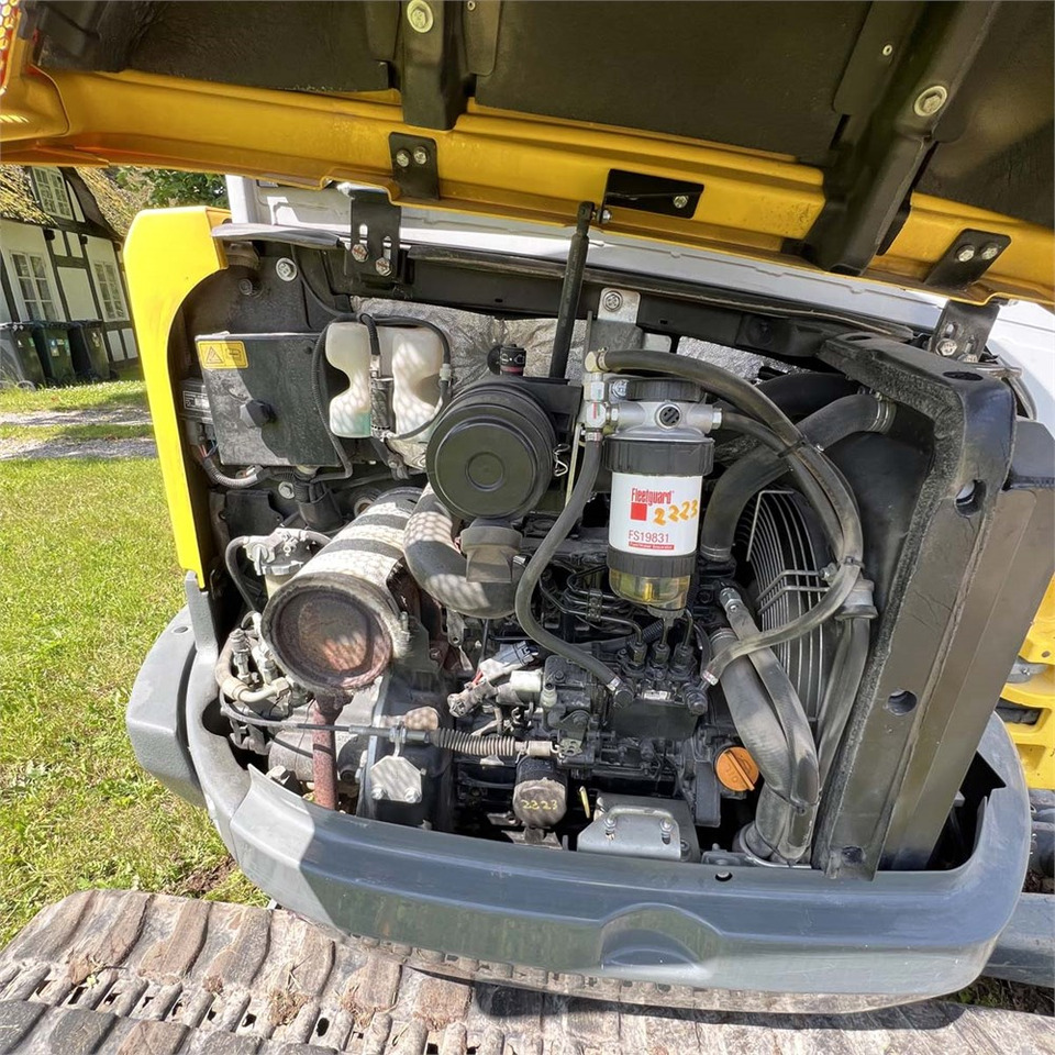 Minikotró Wacker Neuson EZ26: 19 kép.