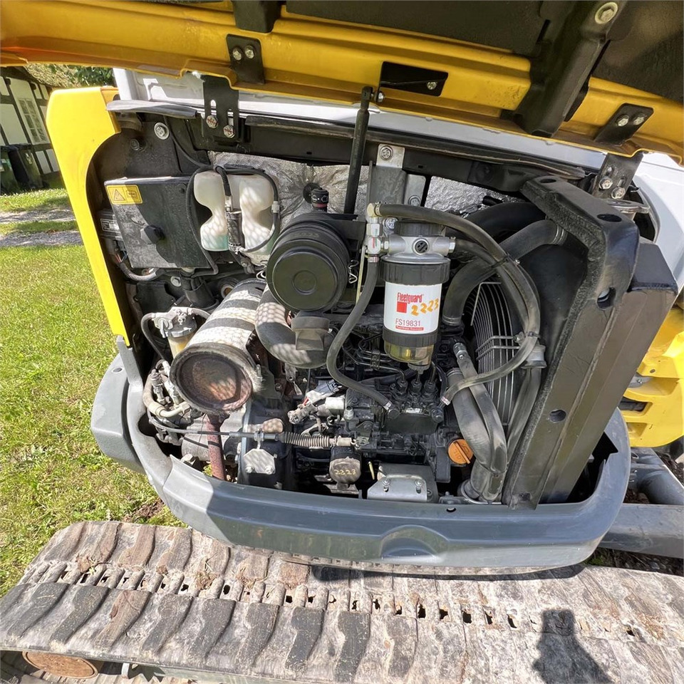 Minikotró Wacker Neuson EZ26: 18 kép.