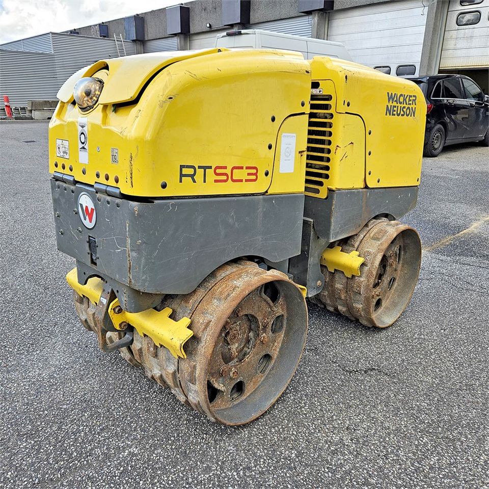 Wacker Neuson RT SC3 - Minihenger: 1 kép. Wacker Neuson RT SC3 - Minihenger: 1 kép.