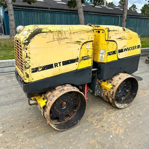 Wacker Neuson RT82 SC2 - Minihenger: 2 kép. Wacker Neuson RT82 SC2 - Minihenger: 2 kép.