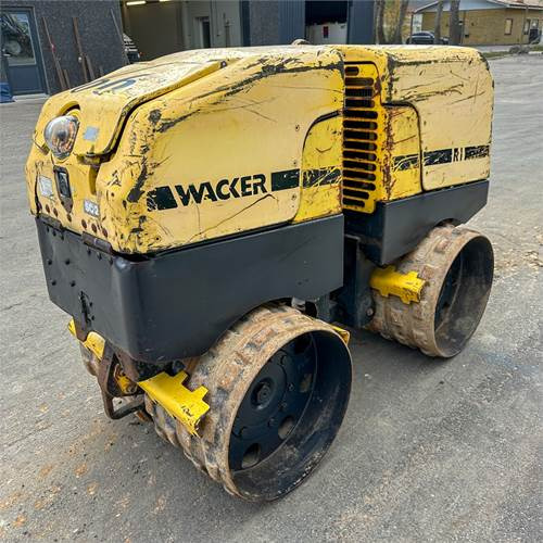 Wacker Neuson RT82 SC2 - Minihenger: 1 kép. Wacker Neuson RT82 SC2 - Minihenger: 1 kép.