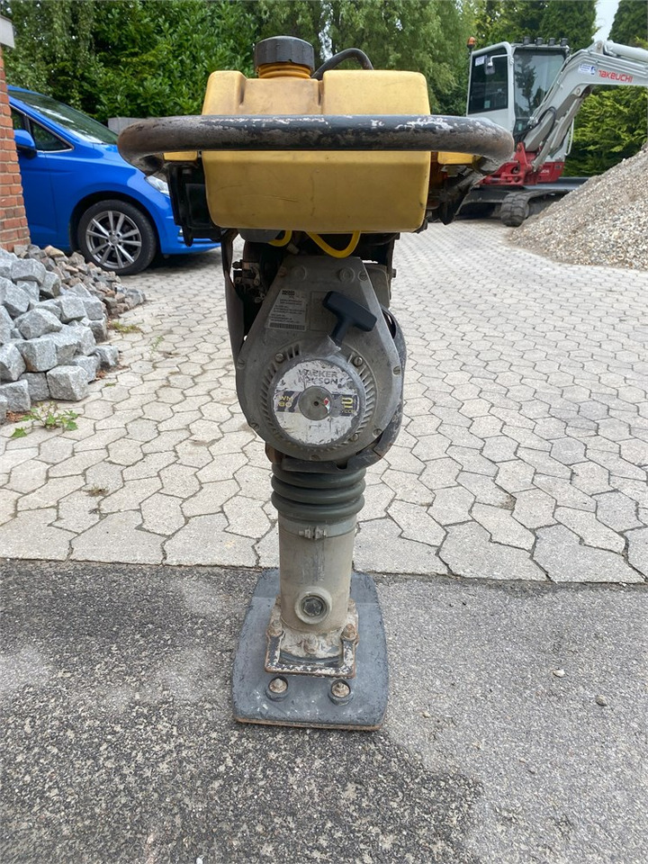 Wacker Neuson Rammer BS 50 - 2i - Döngölőgép: 3 kép. Wacker Neuson Rammer BS 50 - 2i - Döngölőgép: 3 kép.