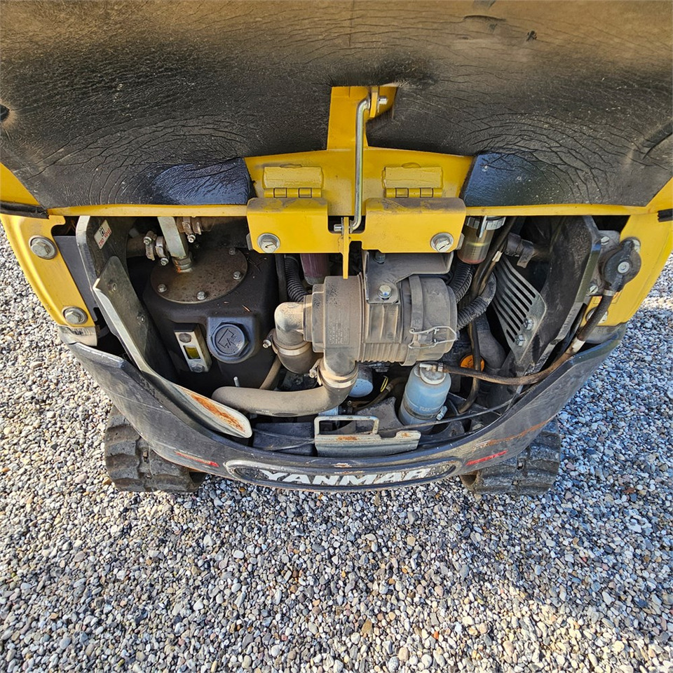 Minikotró Yanmar SV18: 42 kép.