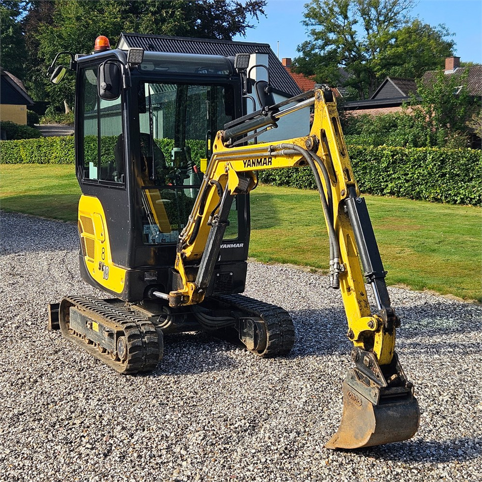 Minikotró Yanmar SV18: 9 kép.