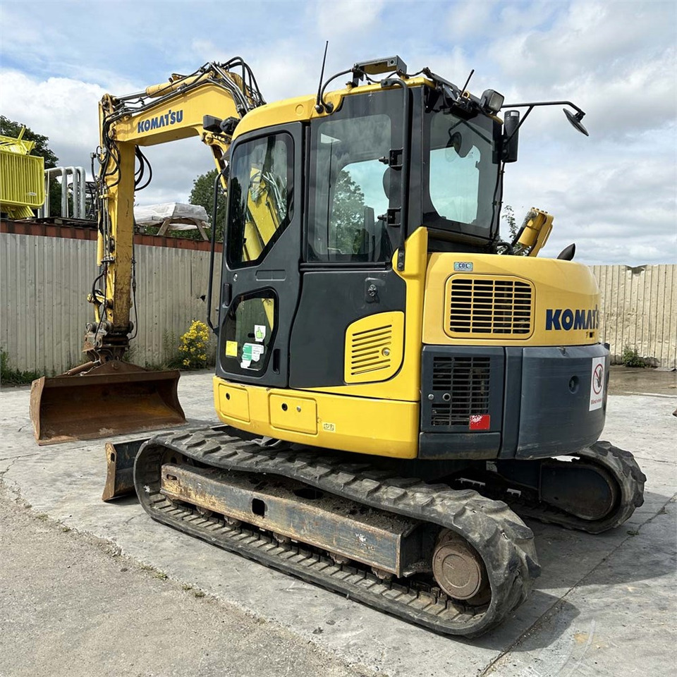 Yanmar VIO80-1A - Minikotró: 3 kép. Yanmar VIO80-1A - Minikotró: 3 kép.