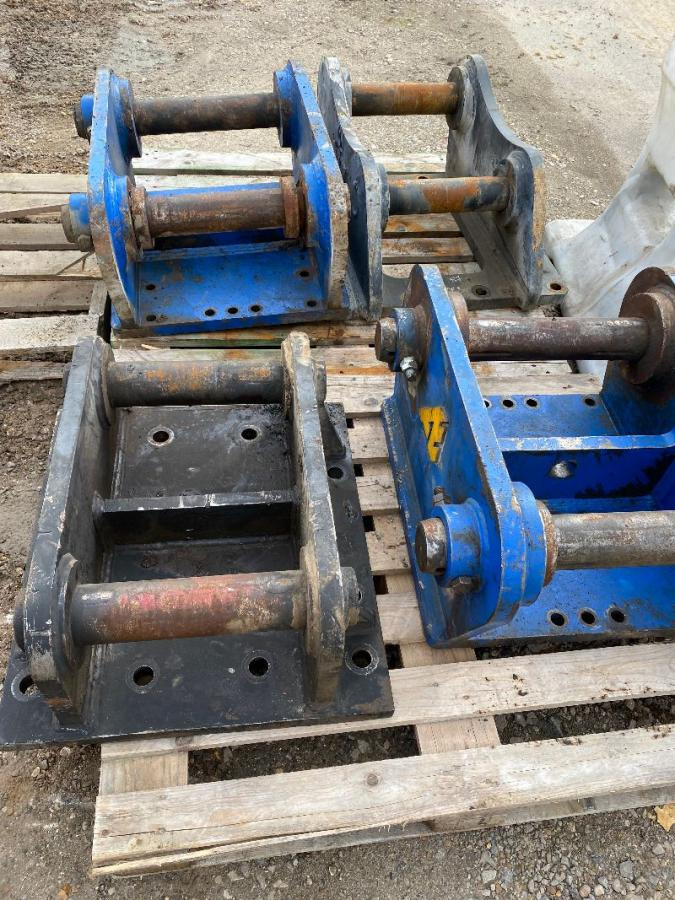 Gyorscsatlakozó - Építőipari gépek ARDEN EQUIPEMENT 4 X PLATINES: 1 kép.
