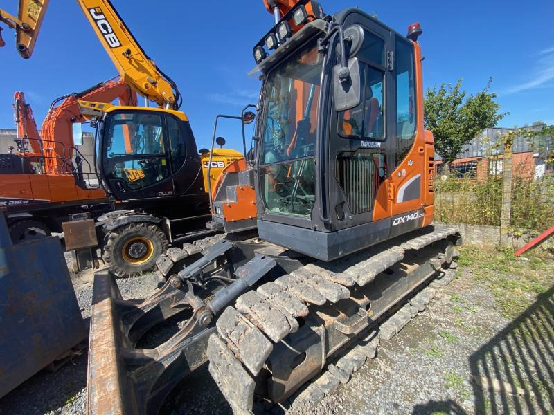 Doosan DX 140LCR-5 - Lánctalpas kotró: 1 kép. Doosan DX 140LCR-5 - Lánctalpas kotró: 1 kép.