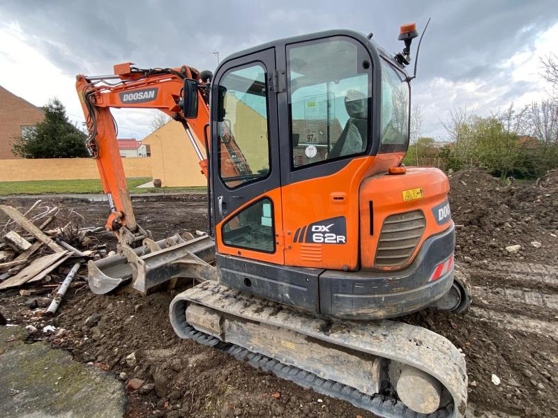 Doosan DX 62R-3 - Minikotró: 4 kép. Doosan DX 62R-3 - Minikotró: 4 kép.