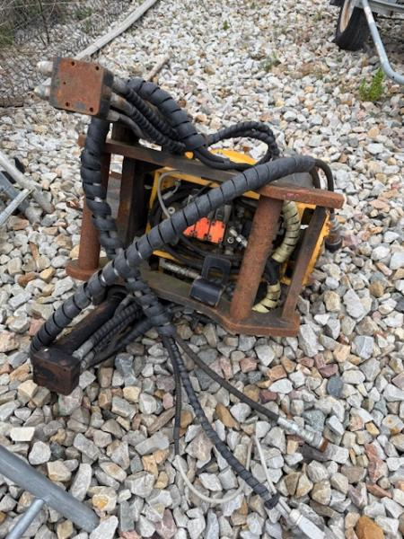 ENGCON EC 219 - Tiltrotátor: 4 kép. ENGCON EC 219 - Tiltrotátor: 4 kép.