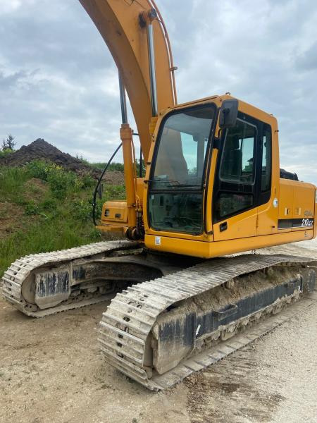 Hyundai LONG REACH ROBEX 210LC-7 - Lánctalpas kotró: 4 kép. Hyundai LONG REACH ROBEX 210LC-7 - Lánctalpas kotró: 4 kép.