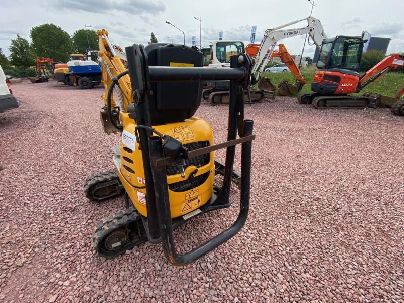 Jcb MICROPELLE 1 TONNE 8010 - Minikotró: 5 kép. Jcb MICROPELLE 1 TONNE 8010 - Minikotró: 5 kép.