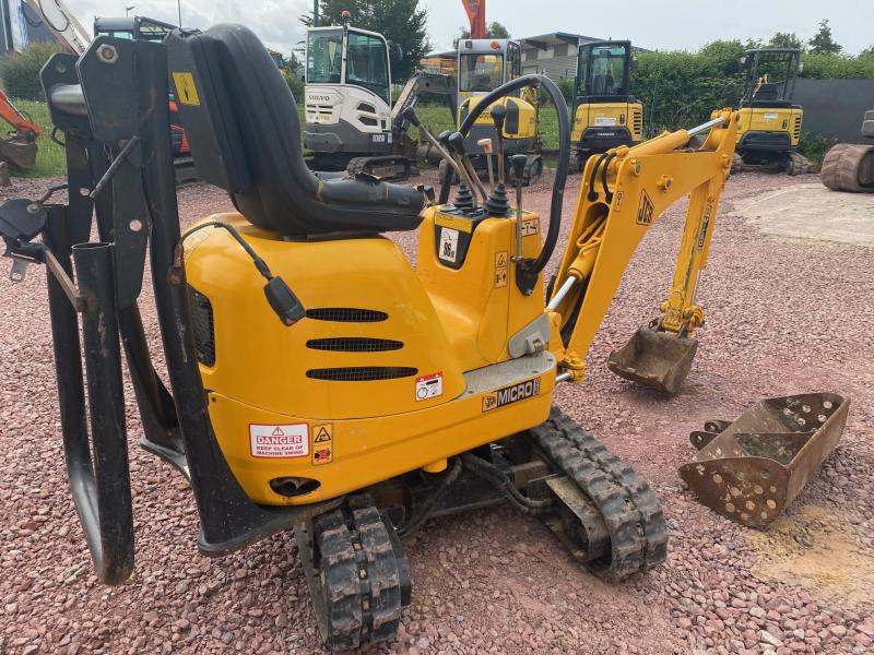 Jcb MICROPELLE 1 TONNE 8010 - Minikotró: 4 kép. Jcb MICROPELLE 1 TONNE 8010 - Minikotró: 4 kép.
