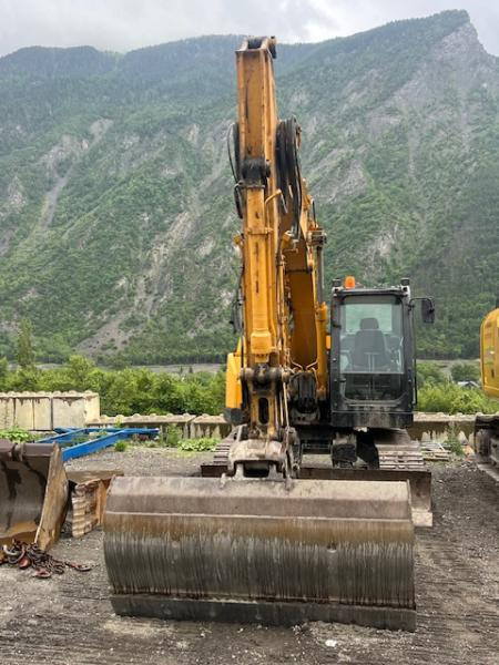 KATO HD 514MR-7 - Lánctalpas kotró: 4 kép. KATO HD 514MR-7 - Lánctalpas kotró: 4 kép.