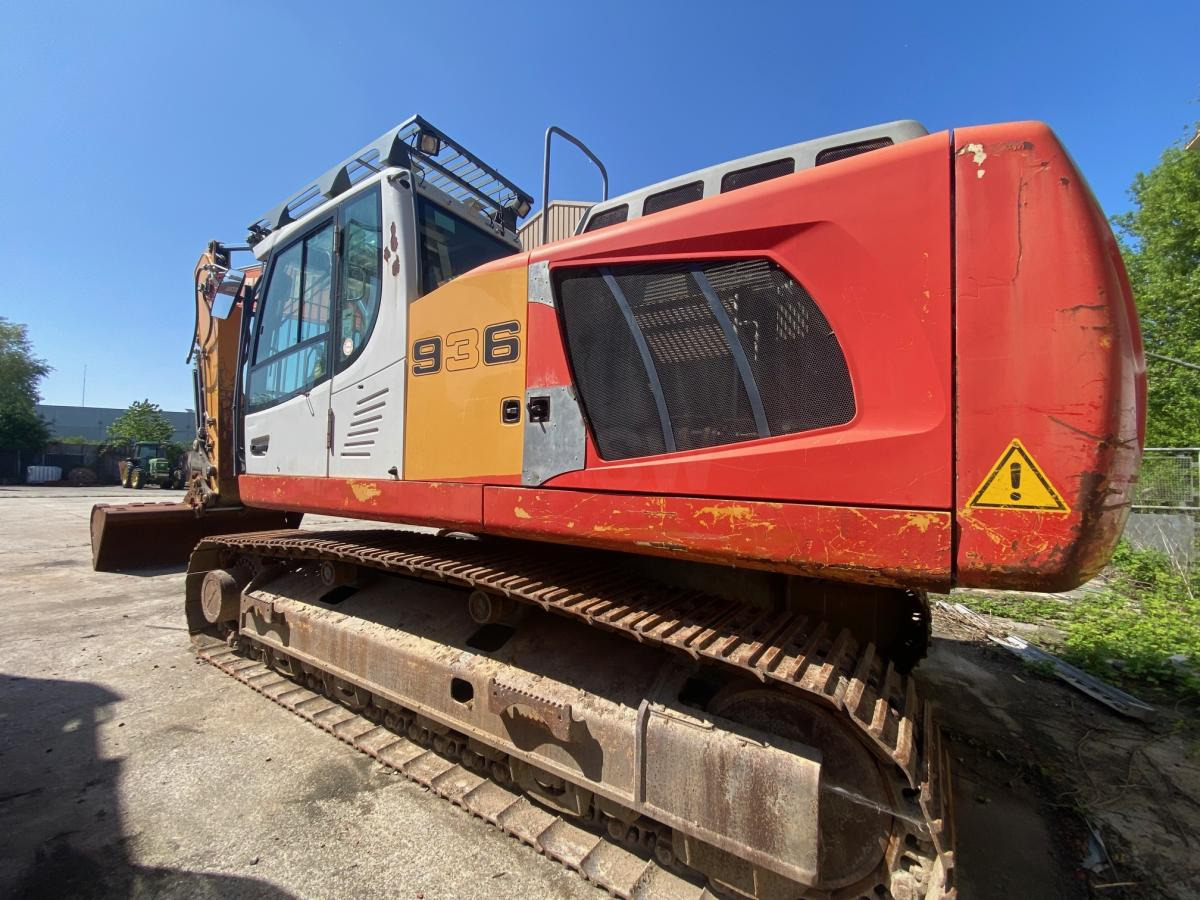 Liebherr R 936NLC - Lánctalpas kotró: 1 kép. Liebherr R 936NLC - Lánctalpas kotró: 1 kép.