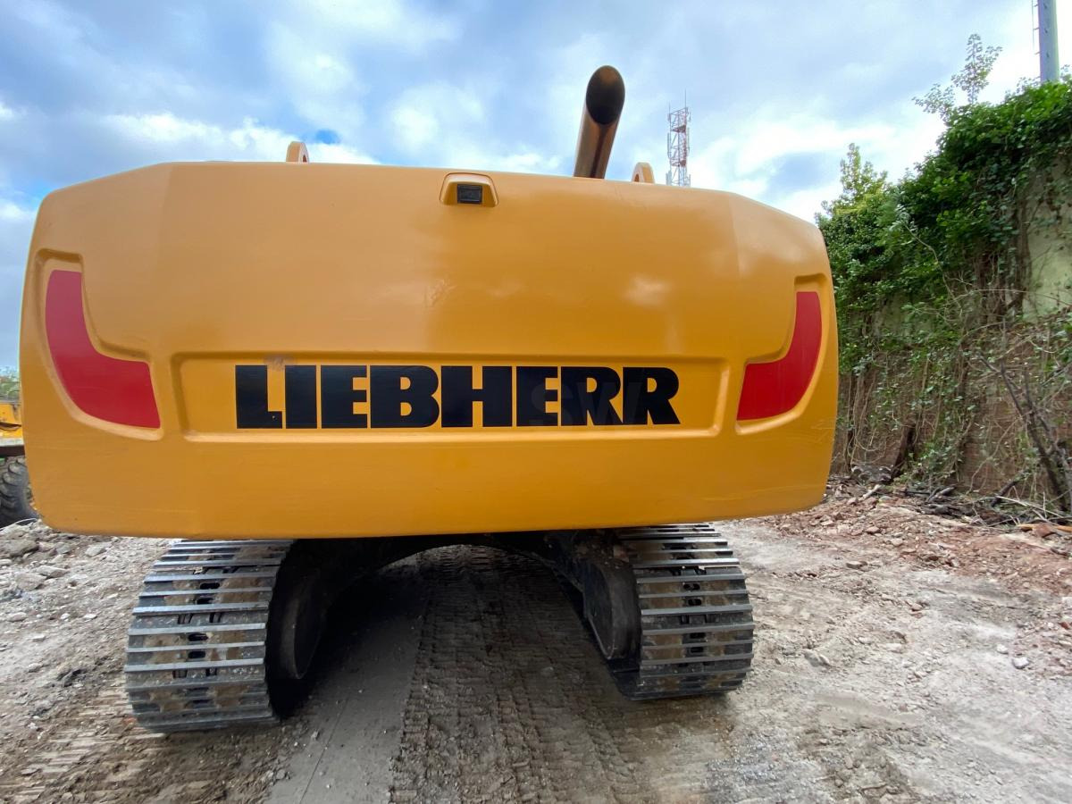 Liebherr R 946 NLC - Lánctalpas kotró: 5 kép. Liebherr R 946 NLC - Lánctalpas kotró: 5 kép.
