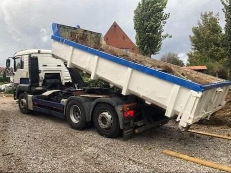MAN TGA 26 440 - Horgos rakodó teherautó: 2 kép. MAN TGA 26 440 - Horgos rakodó teherautó: 2 kép.