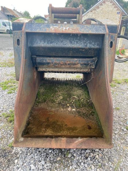 MB CRUSHER BF 90.3 - Kanál - Építőipari gépek: 2 kép. MB CRUSHER BF 90.3 - Kanál - Építőipari gépek: 2 kép.