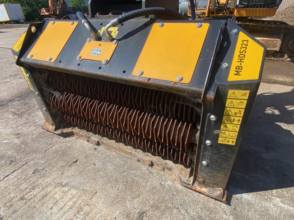 MB HDS 323 - Rakodókanál - Építőipari gépek: 4 kép. MB HDS 323 - Rakodókanál - Építőipari gépek: 4 kép.