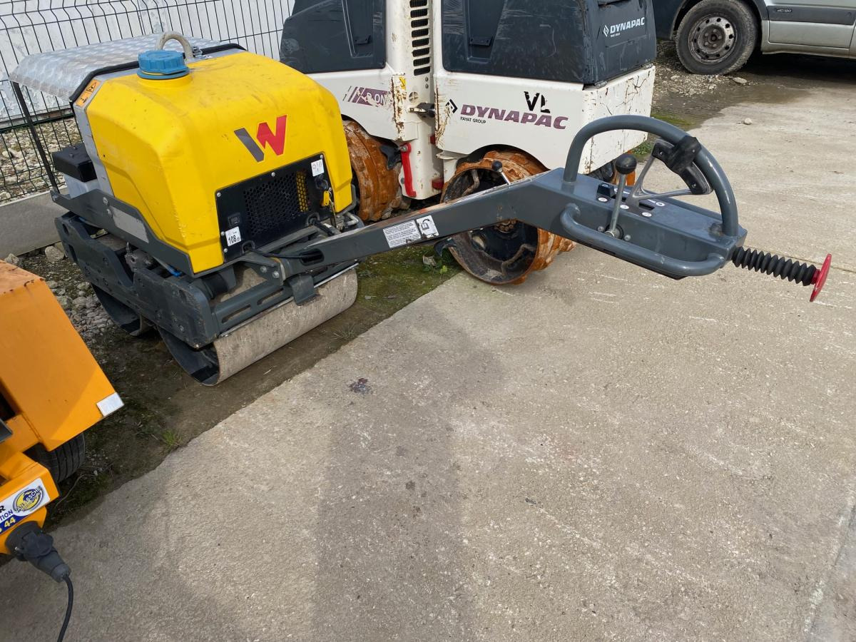 NEUSON 65 CM - Minihenger: 2 kép. NEUSON 65 CM - Minihenger: 2 kép.