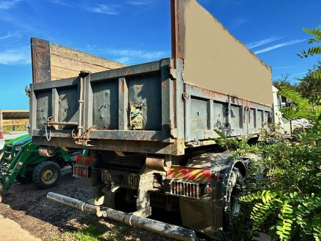 Nissan ATLEON 150.25 - Horgos rakodó teherautó, Darus autó: 4 kép. Nissan ATLEON 150.25 - Horgos rakodó teherautó, Darus autó: 4 kép.