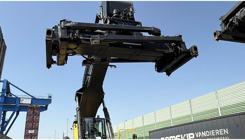 Hyster RS4636IH - Konténerrakodó: 4 kép. Hyster RS4636IH - Konténerrakodó: 4 kép.