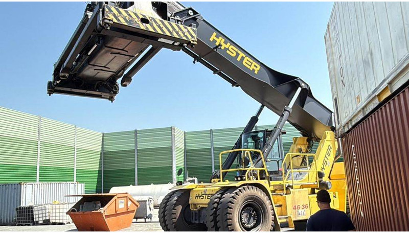 Hyster RS4636IH - Konténerrakodó: 2 kép. Hyster RS4636IH - Konténerrakodó: 2 kép.