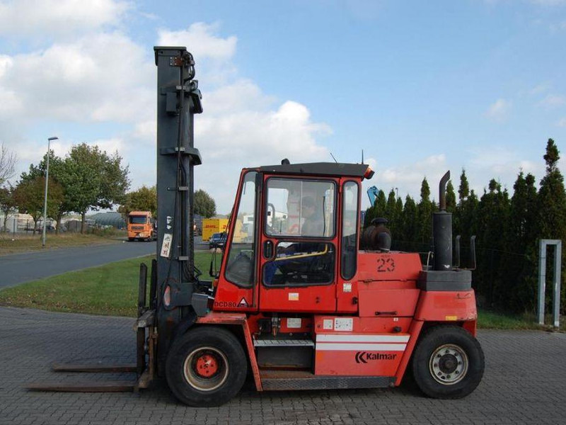 Kalmar DCD80-6 - Dízel targonca: 1 kép. Kalmar DCD80-6 - Dízel targonca: 1 kép.