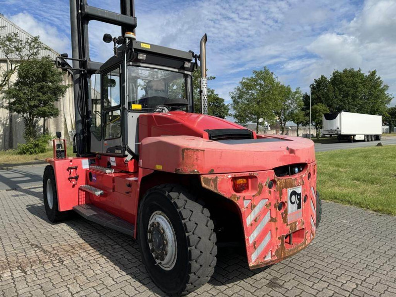 Kalmar DCE70-35E4 - Konténer targoncá: 5 kép. Kalmar DCE70-35E4 - Konténer targoncá: 5 kép.