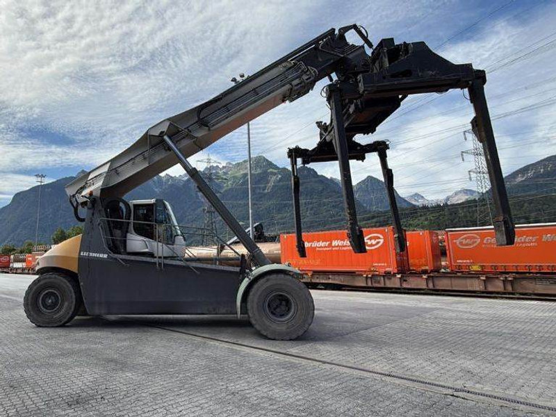 Liebherr LRS545 Intermodal - Konténerrakodó: 3 kép. Liebherr LRS545 Intermodal - Konténerrakodó: 3 kép.