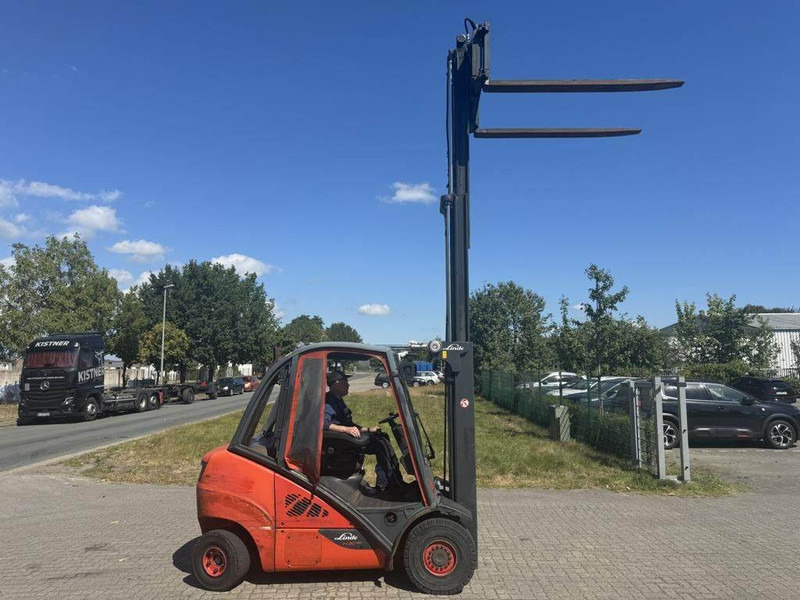 Linde H30D-02 - Dízel targonca: 4 kép. Linde H30D-02 - Dízel targonca: 4 kép.