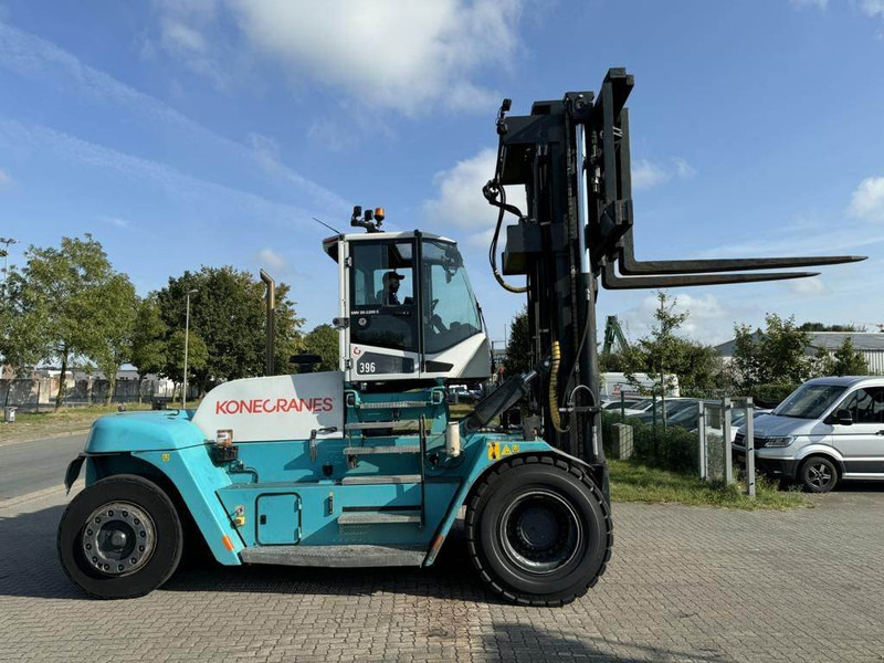 SMV 20-1200C - Konténer targoncá: 2 kép. SMV 20-1200C - Konténer targoncá: 2 kép.