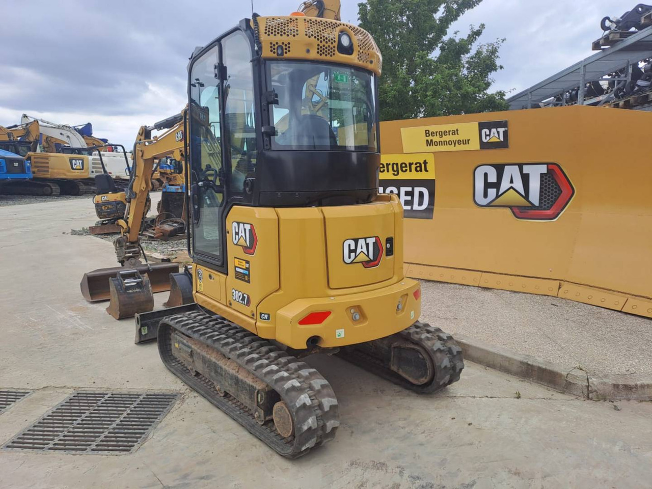 CAT 302.7 - Lánctalpas kotró: 4 kép. CAT 302.7 - Lánctalpas kotró: 4 kép.