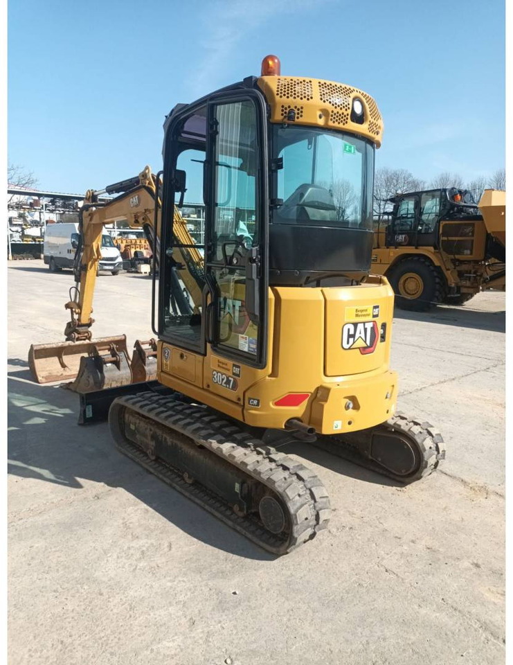 CAT 302.7 - Lánctalpas kotró: 4 kép. CAT 302.7 - Lánctalpas kotró: 4 kép.