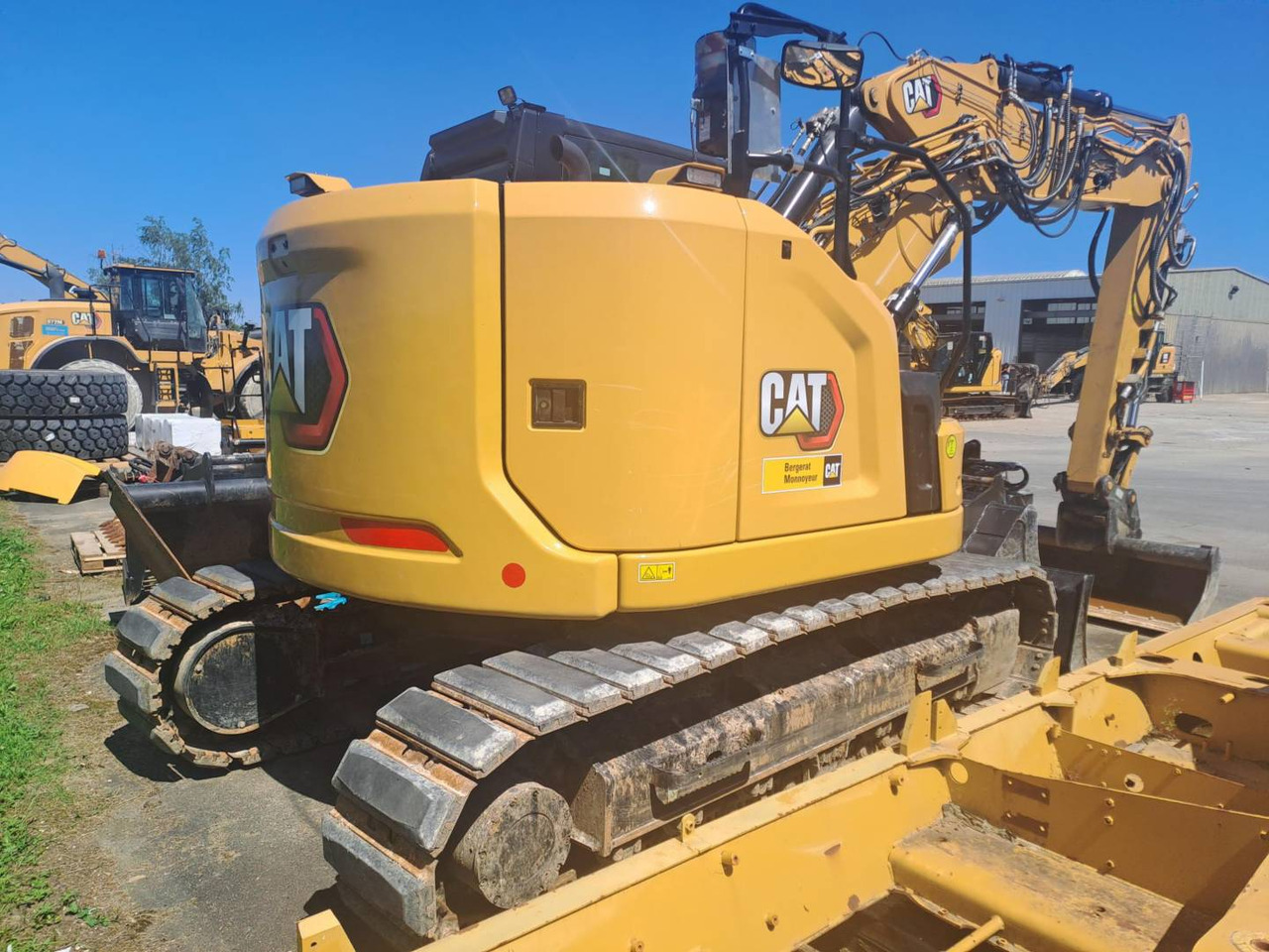 CAT 315 - Lánctalpas kotró: 3 kép. CAT 315 - Lánctalpas kotró: 3 kép.