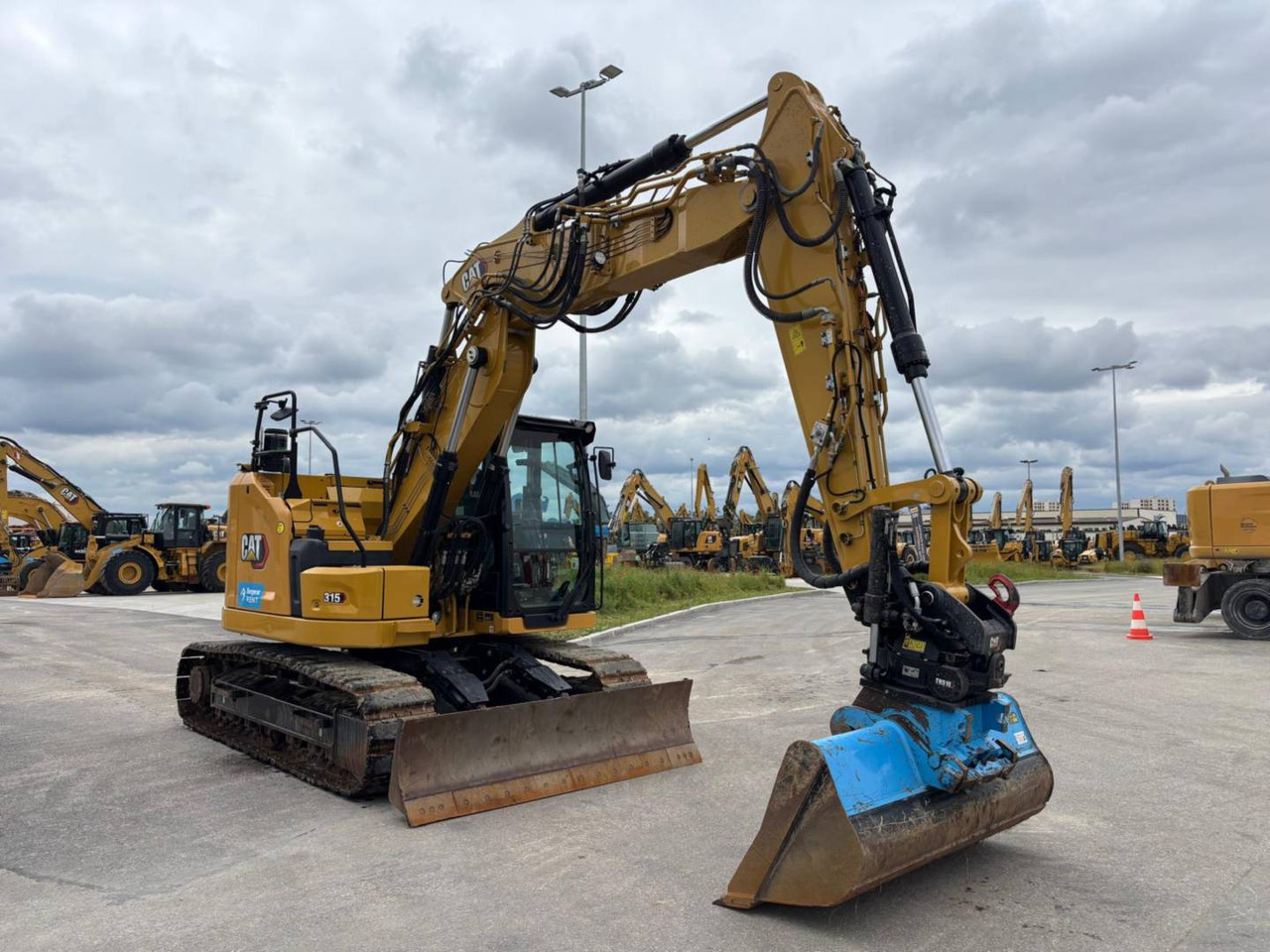 CAT 315 - Lánctalpas kotró: 1 kép. CAT 315 - Lánctalpas kotró: 1 kép.