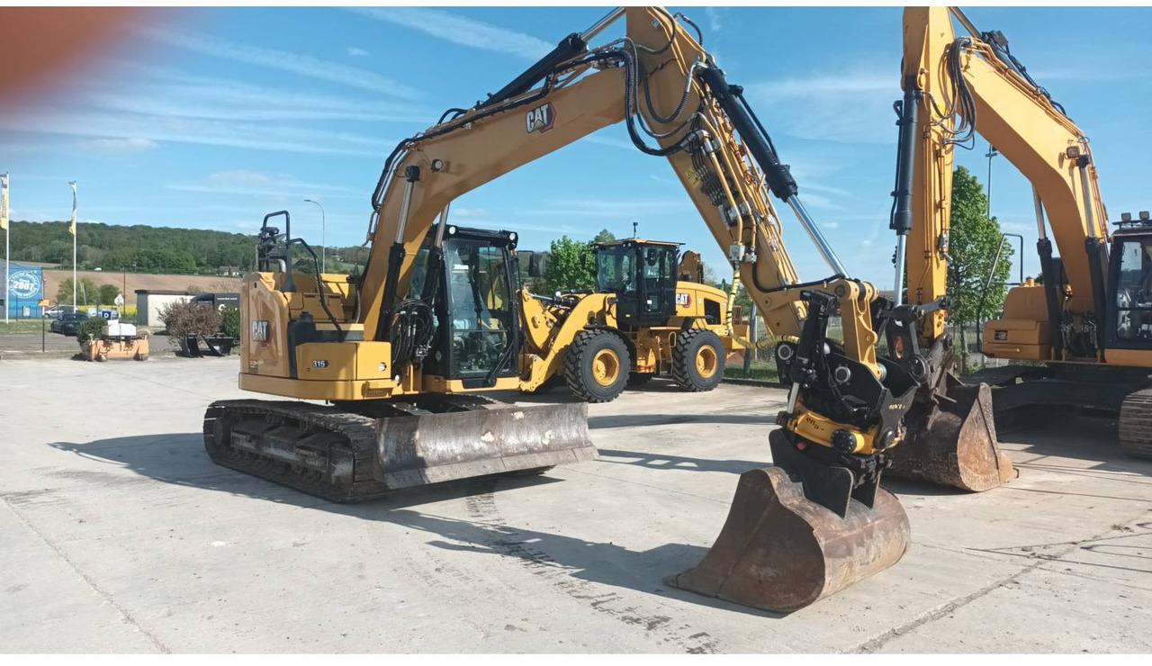 CAT 315 - Lánctalpas kotró: 2 kép. CAT 315 - Lánctalpas kotró: 2 kép.