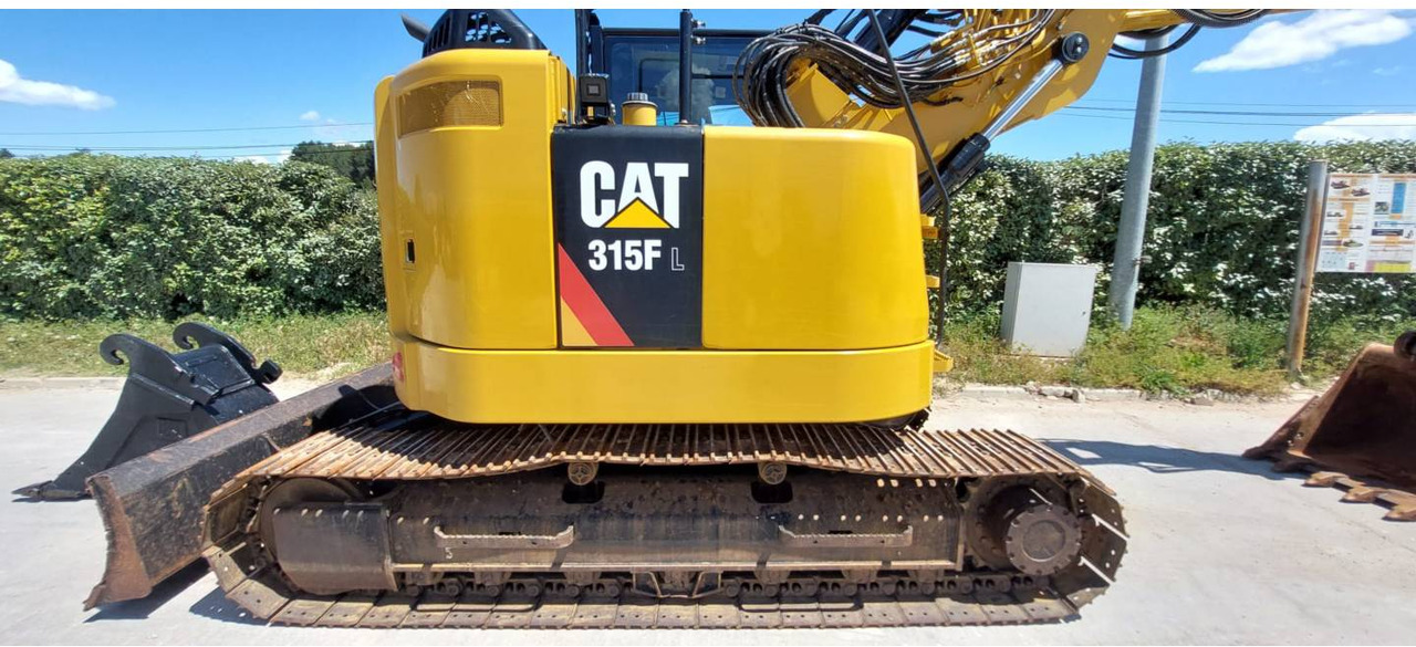 CAT 315F - Lánctalpas kotró: 2 kép. CAT 315F - Lánctalpas kotró: 2 kép.