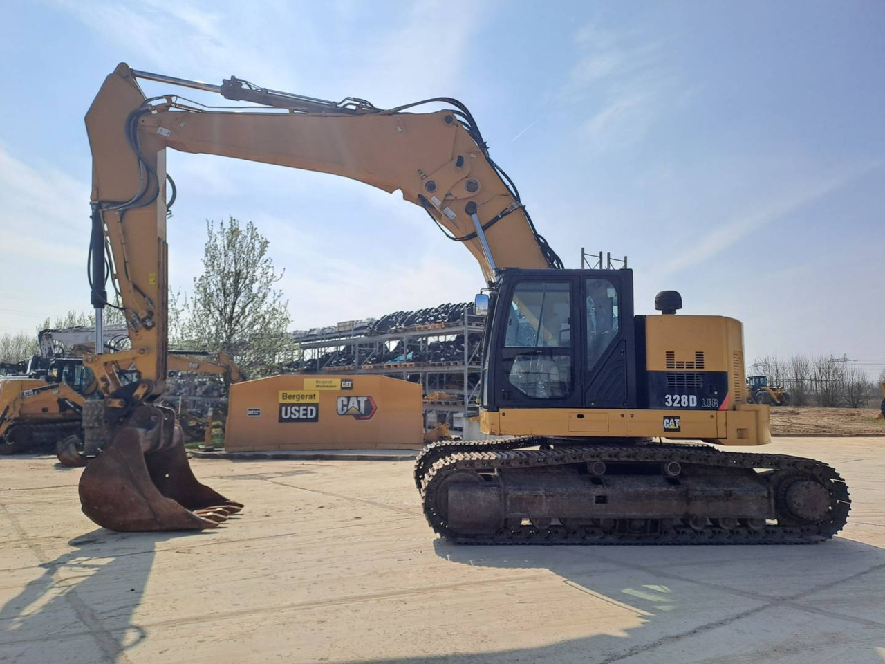 CAT 328DLCR - Lánctalpas kotró: 1 kép. CAT 328DLCR - Lánctalpas kotró: 1 kép.