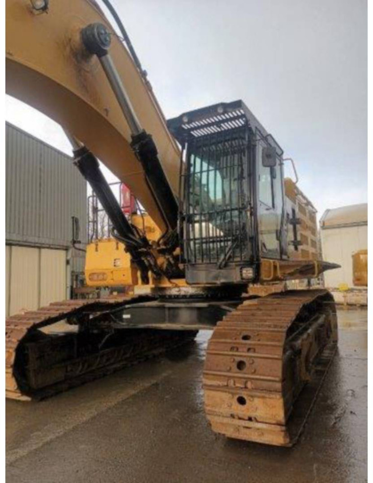 Lánctalpas kotró CAT 374F: 25 kép.