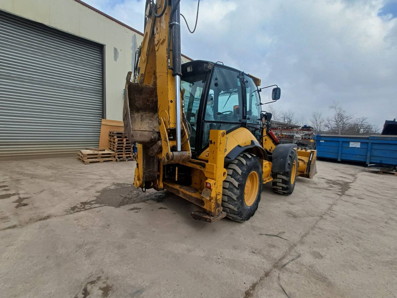 CAT 434E - Kotrórakodó: 3 kép. CAT 434E - Kotrórakodó: 3 kép.