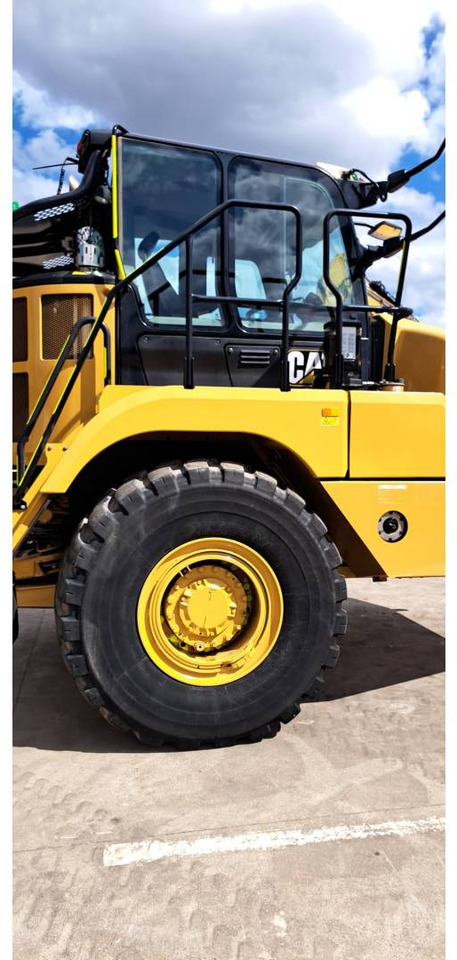 Csuklós dömper CAT 730: 7 kép.