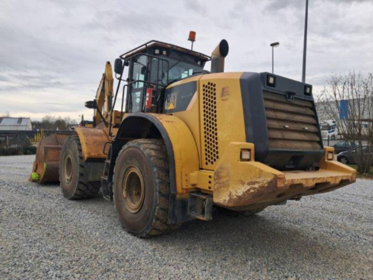 CAT 972K - Gumikerekes homlokrakodó: 4 kép. CAT 972K - Gumikerekes homlokrakodó: 4 kép.