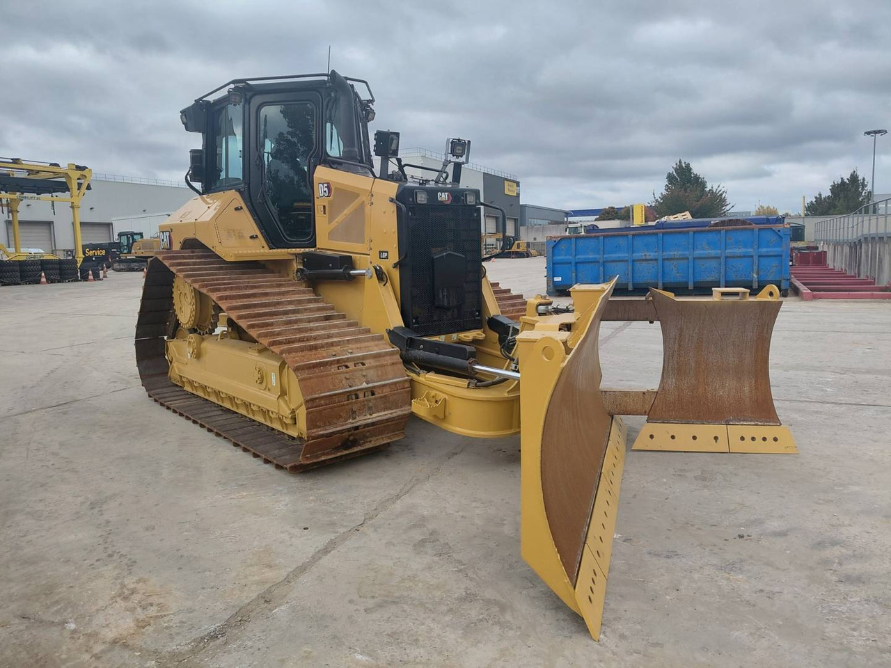 CAT D5 - Buldózer: 4 kép. CAT D5 - Buldózer: 4 kép.