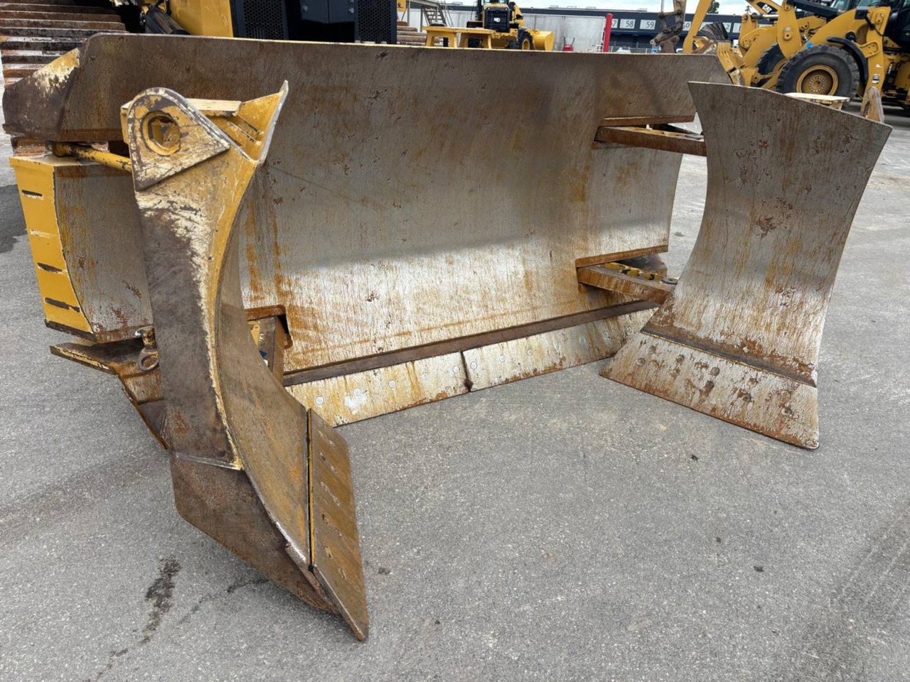 Buldózer CAT D6 VPAT: 18 kép.