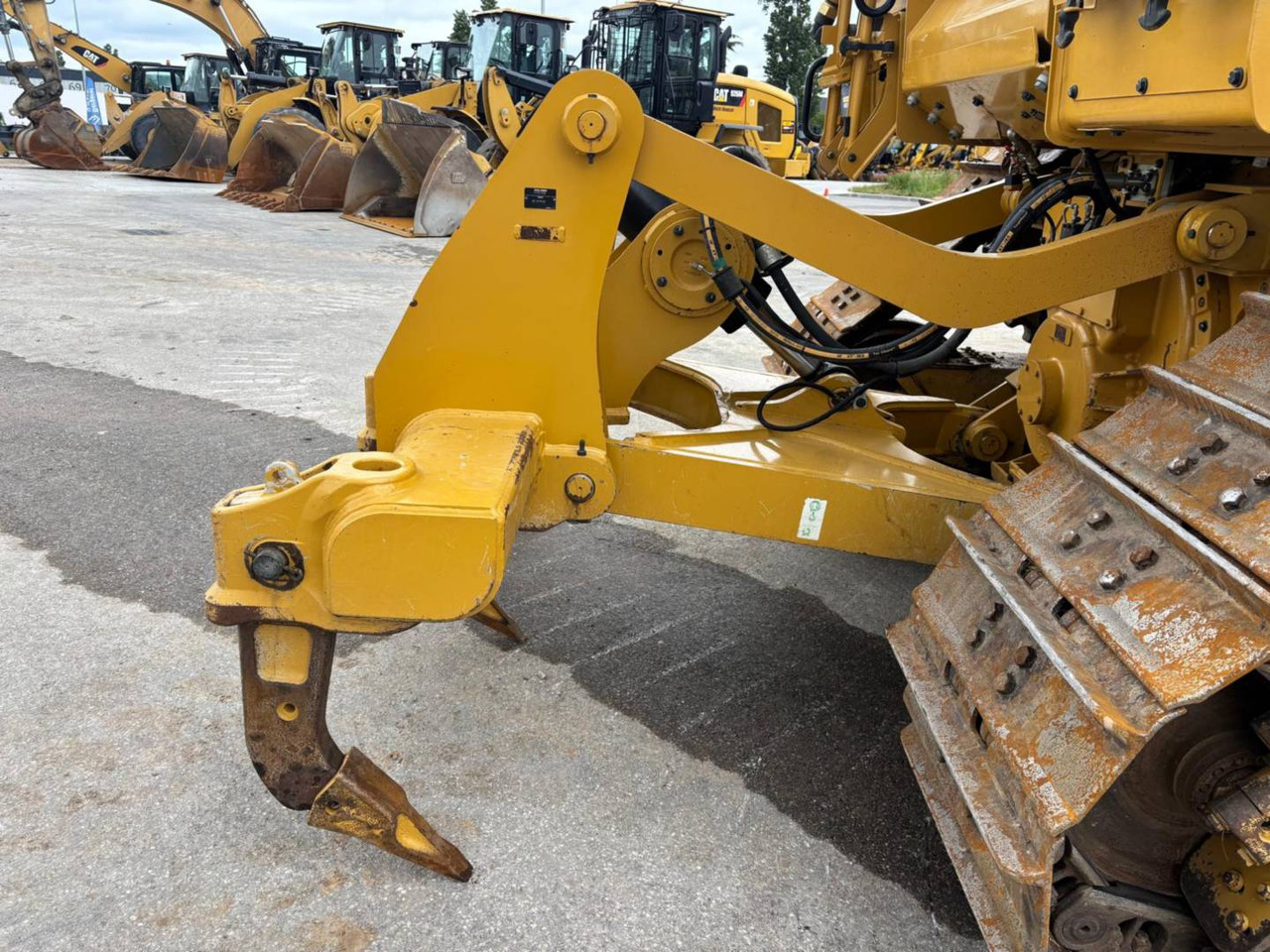 Buldózer CAT D6 VPAT: 19 kép.