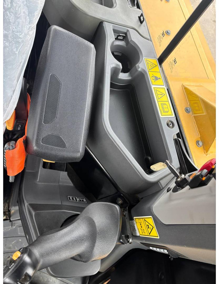 Buldózer CAT D6 VPAT: 24 kép.