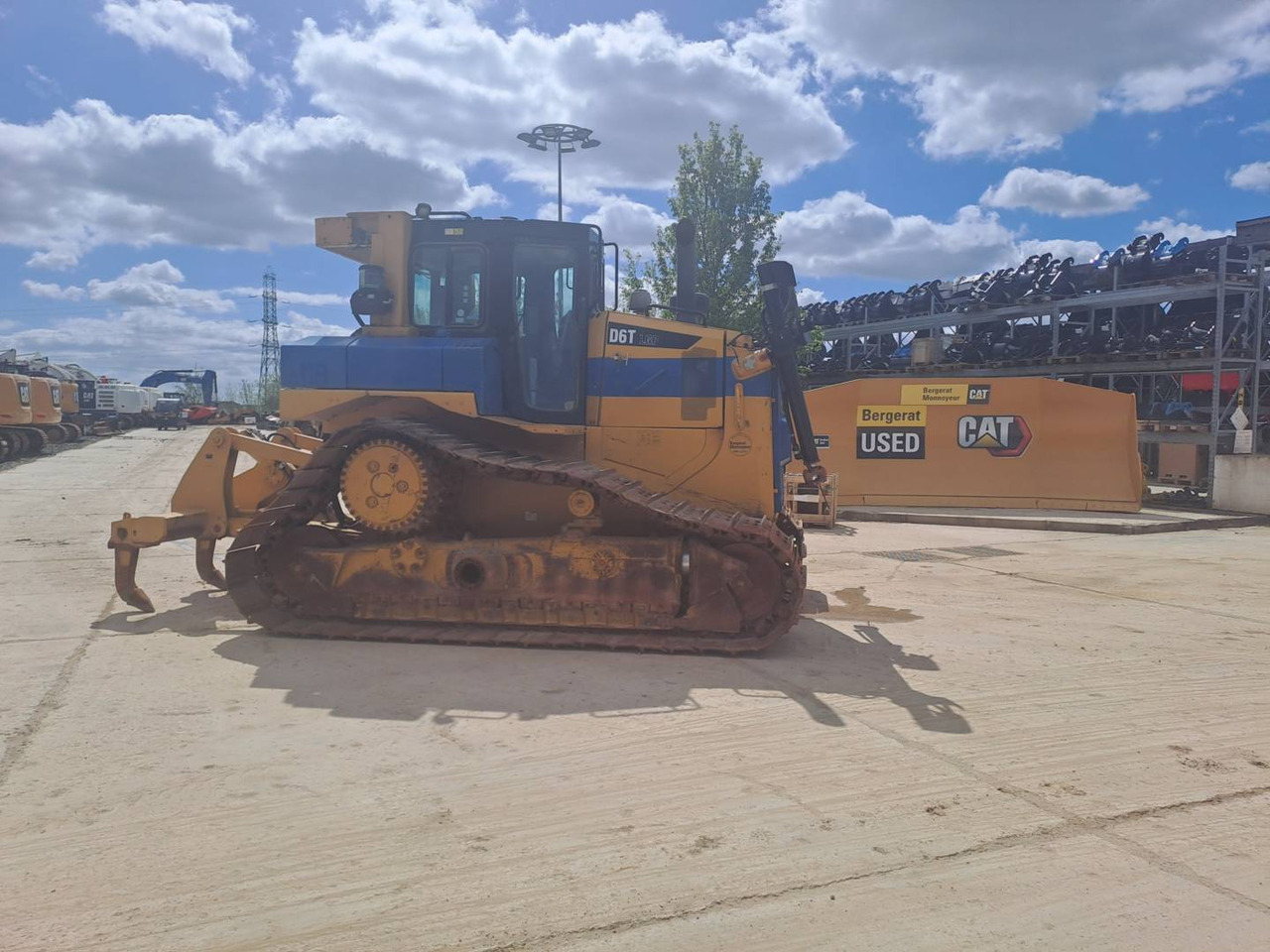 CAT D6TLC LGP - Buldózer: 1 kép. CAT D6TLC LGP - Buldózer: 1 kép.