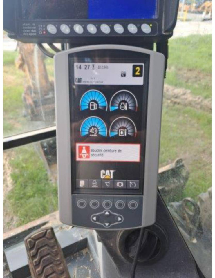 CAT M315F IVC - Gumikerekes kotró: 5 kép. CAT M315F IVC - Gumikerekes kotró: 5 kép.