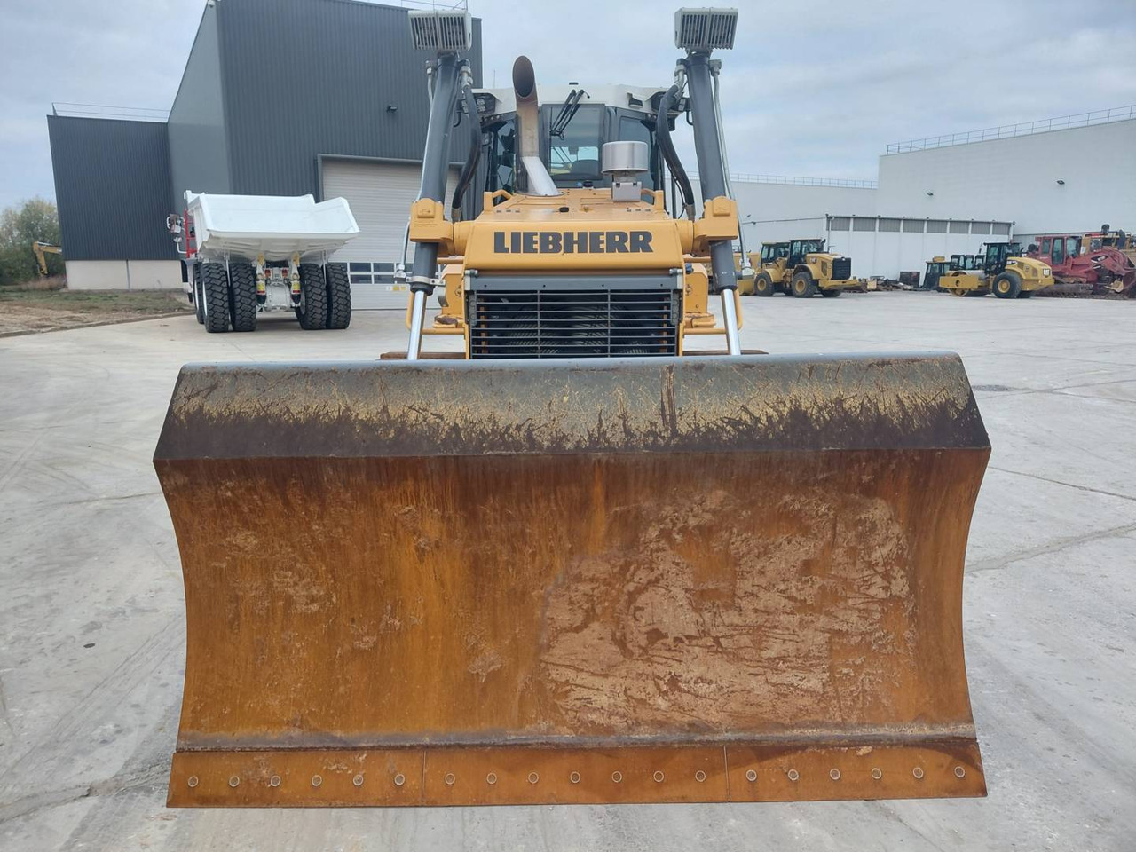 LIEBHERR PR736 05LGP - Buldózer: 3 kép. LIEBHERR PR736 05LGP - Buldózer: 3 kép.